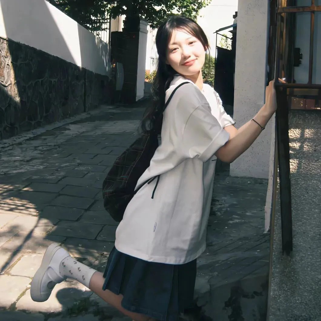 莫茜